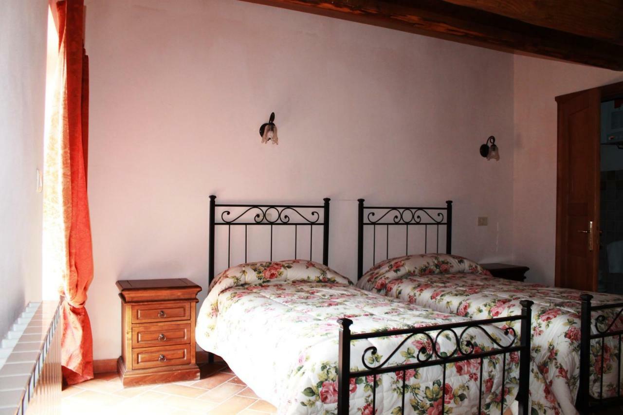 La Casa Del Calzolaio Hotel ราดิโกฟานี ภายนอก รูปภาพ