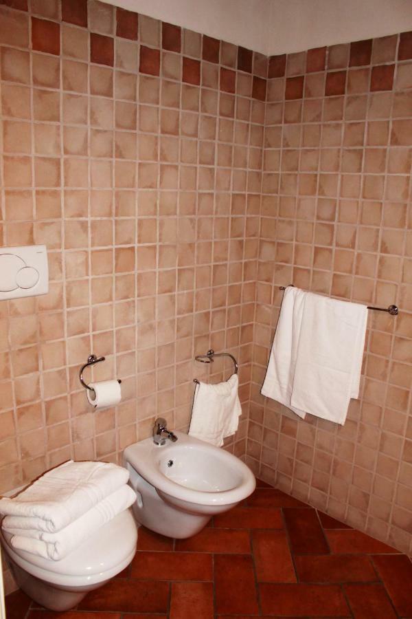La Casa Del Calzolaio Hotel ราดิโกฟานี ภายนอก รูปภาพ